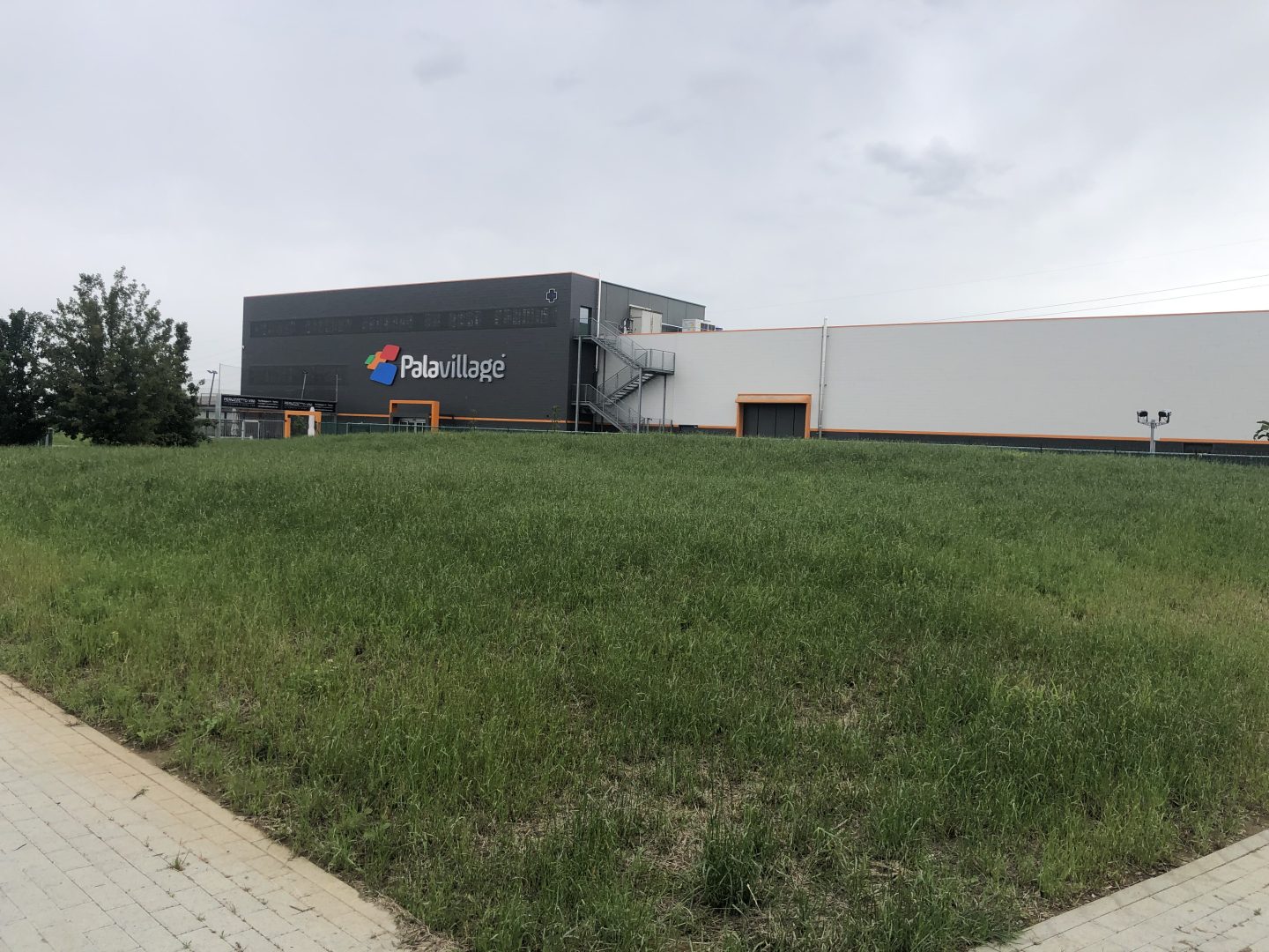 Unità di riscaldamento Apen Group al Palavillage
